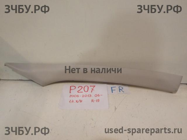 Peugeot 207 Накладка стойки передней правой