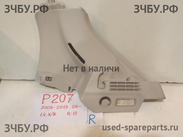 Peugeot 207 Накладка стойки задней правой