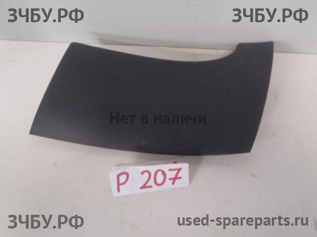 Peugeot 207 Заглушка