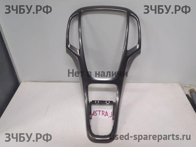 Opel Astra J Накладка декоративная на торпедо