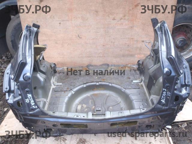 Opel Astra J Панель задняя