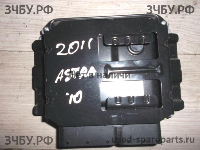 Opel Astra J Блок управления двигателем