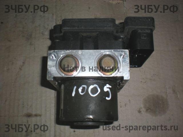 Opel Astra H Блок ABS (насос)