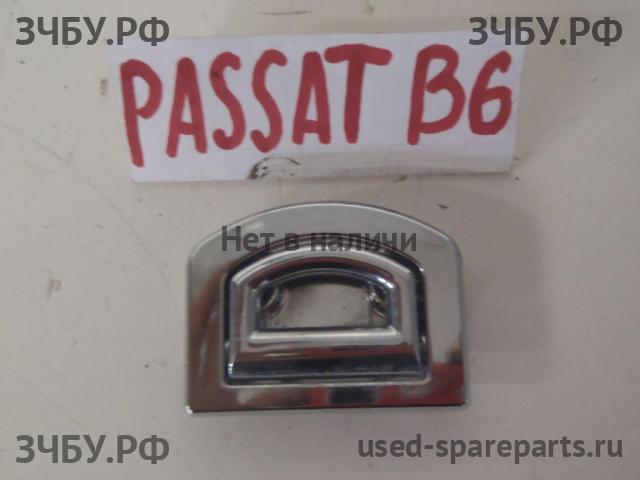 Volkswagen Passat B6 Замок багажника