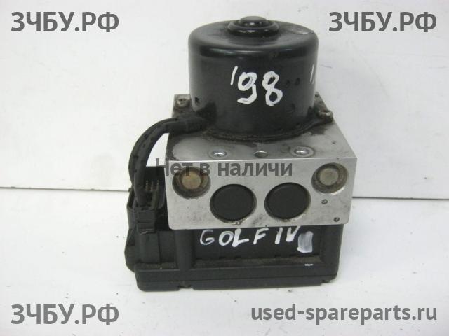 Volkswagen Golf 4 Блок ABS (насос)