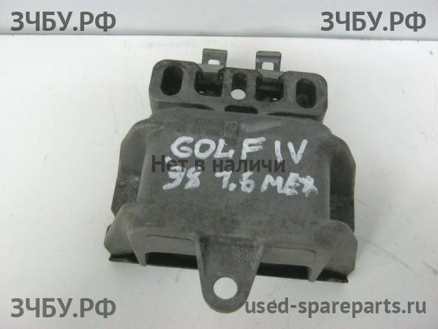 Volkswagen Golf 4 Опора двигателя