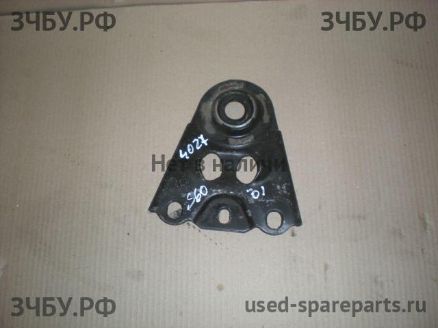 Volvo S60 (1) Кронштейн передней балки