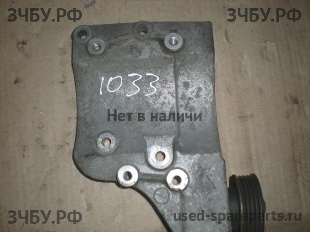 Suzuki Swift 2 Кронштейн