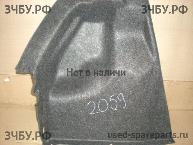 Suzuki Swift 2 Обшивка багажника боковая правая