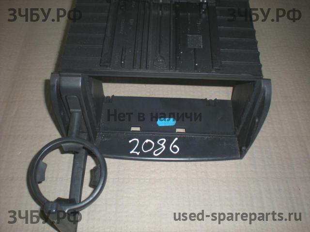 Renault Laguna 2 Подстаканник