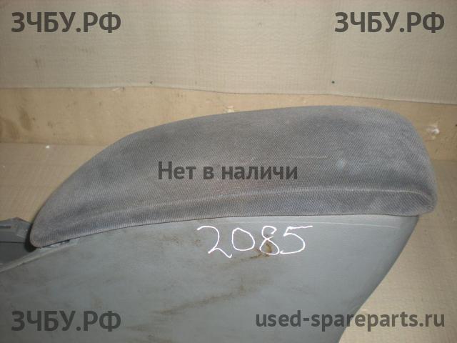 Renault Laguna 2 Консоль между сиденьями (Подлокотник)