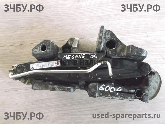 Renault Megane 3 Домкрат