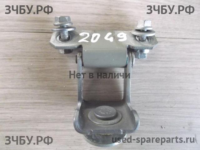 Renault Megane 3 Петля крышки багажника