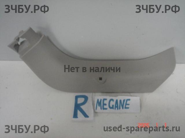 Renault Megane 3 Обшивка двери багажника