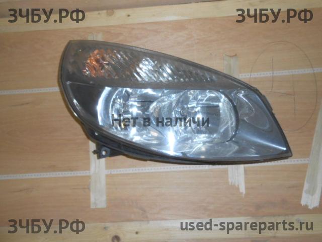 Renault Scenic 2 Фара правая