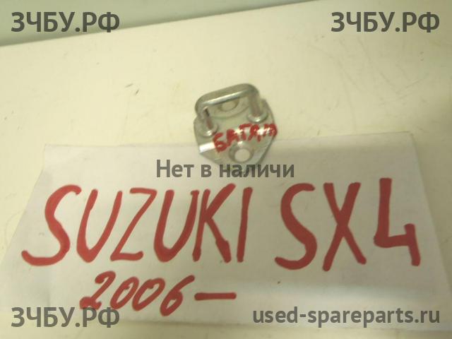 Suzuki SX4 (1) Ответная часть замка багажника