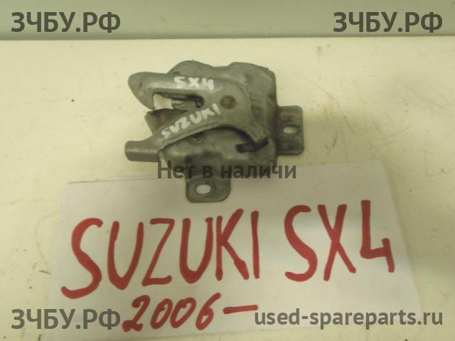Suzuki SX4 (1) Замок капота