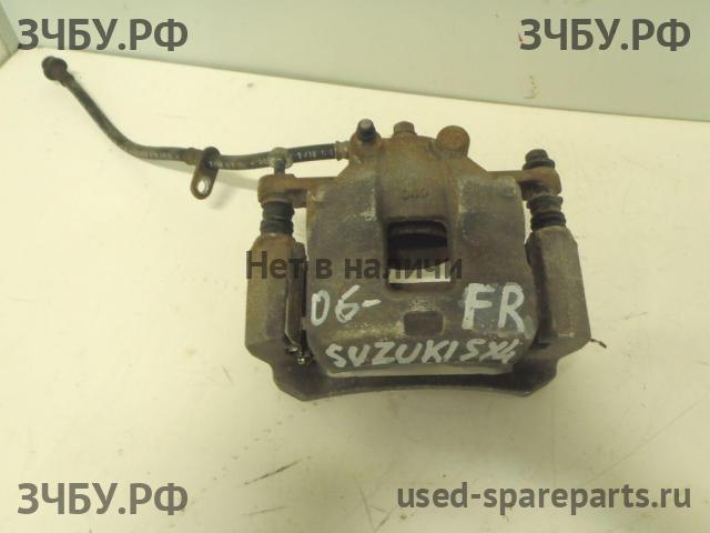Suzuki SX4 (1) Суппорт передний правый (в сборе со скобой)
