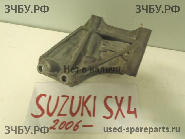 Suzuki SX4 (1) Кронштейн крепления ДВС