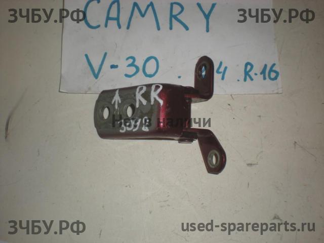 Toyota Camry 5 (V30) Петля двери задней правой