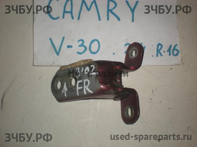 Toyota Camry 5 (V30) Петля двери передней правой