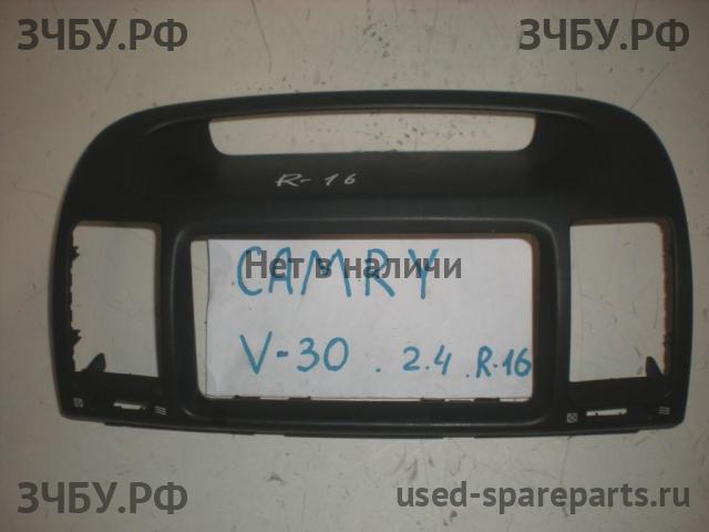 Toyota Camry 5 (V30) Накладка декоративная на торпедо