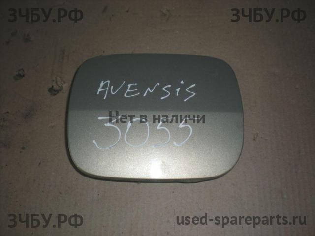 Toyota Avensis 2 Лючок бензобака
