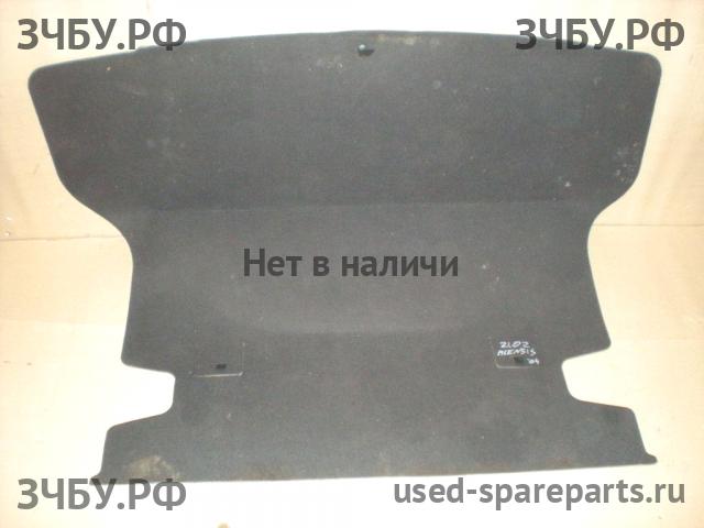 Toyota Avensis 2 Обшивка пола