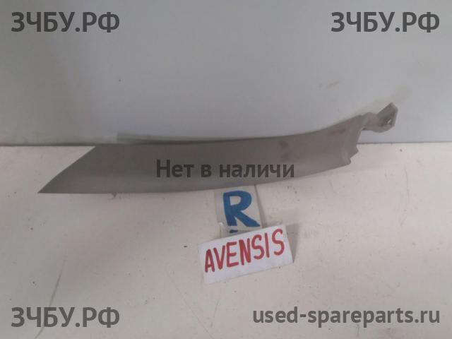 Toyota Avensis 2 Обшивка двери багажника
