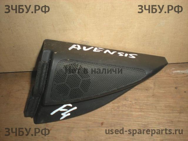Toyota Avensis 2 Накладка