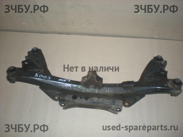 Toyota Avensis 2 Балка задняя поперечная