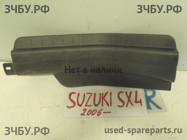 Suzuki SX4 (1) Накладка на порог задний правый