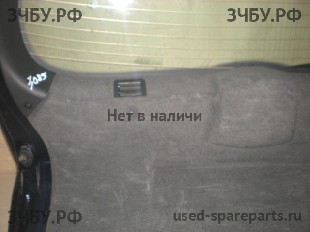 Opel Vectra C Обшивка двери багажника