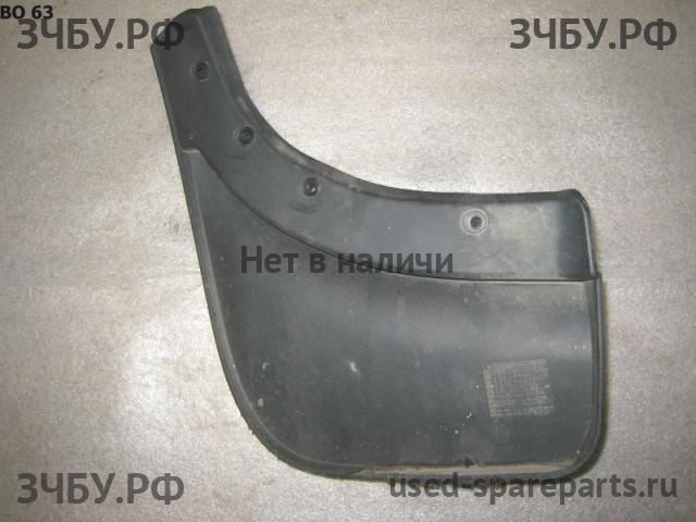 Volkswagen Touareg 2 Брызговик (комплект)