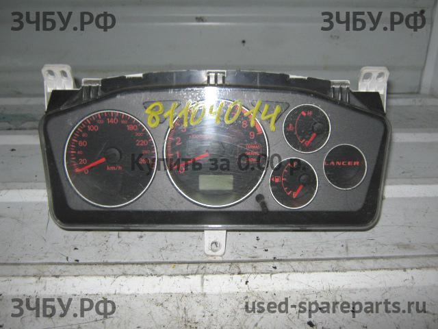 Mitsubishi Lancer Evolution 8 Панель приборов
