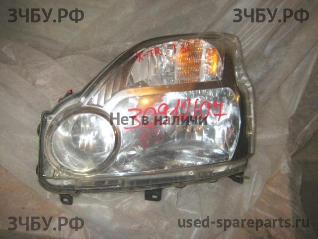 Nissan X-Trail 2 (T31) Фара левая
