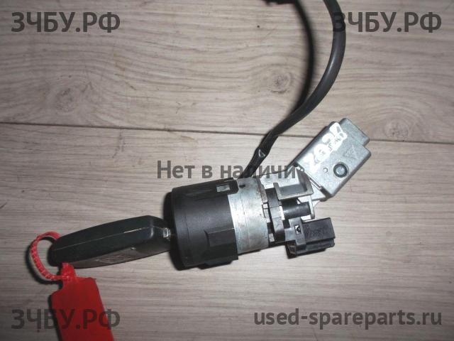 Citroen C4 Picasso (1) Замок зажигания