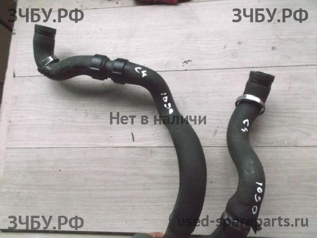 Citroen C4 Picasso (1) Патрубок радиатора