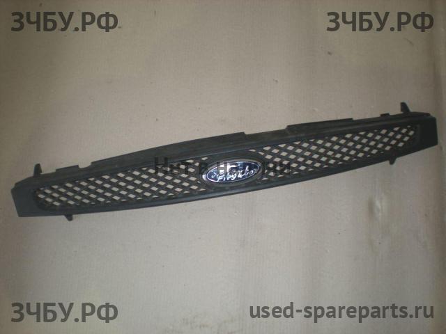 Ford Fiesta 5 Решетка радиатора