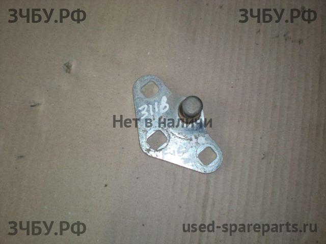 Ford Fiesta 5 Ответная часть замка багажника