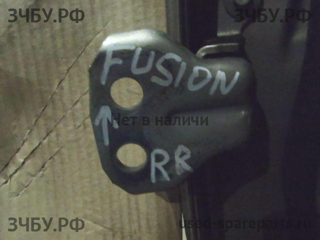 Ford Fusion Петля двери задней правой