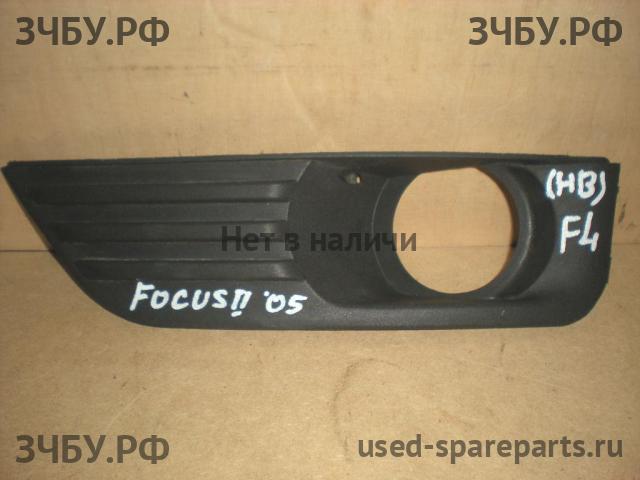 Ford Focus 2 Рамка противотуманной фары левой