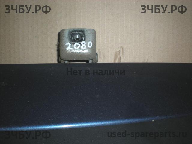 Ford Focus 2 Петля двери багажника