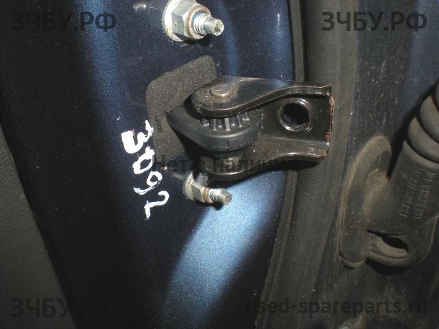 Ford Focus 2 Ограничитель двери