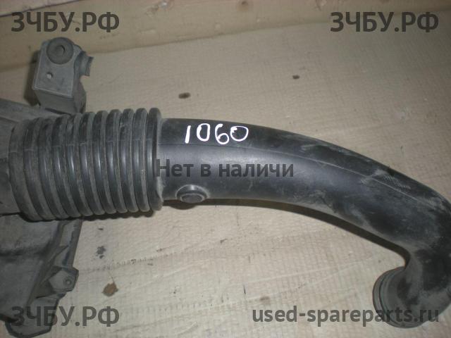 Ford Focus 2 Патрубок воздушного фильтра