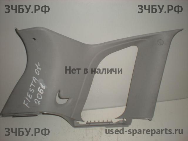 Ford Fiesta 5 Накладка стойки задней левой