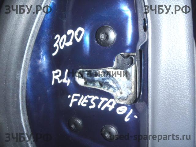 Ford Fiesta 5 Замок двери задней левой