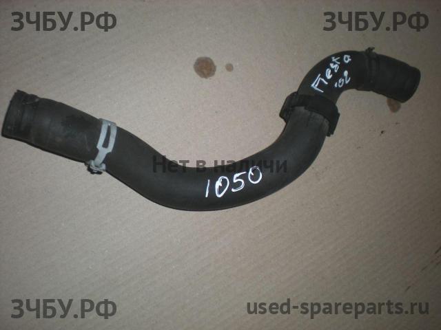 Ford Fiesta 5 Патрубок радиатора