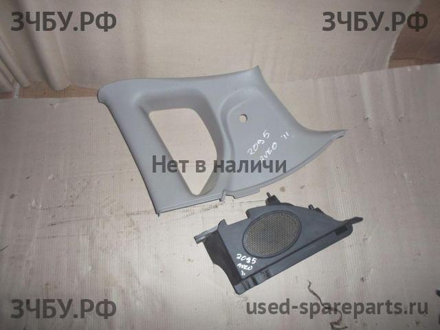 Chevrolet Aveo 2 (T250) Обшивка багажника боковая правая