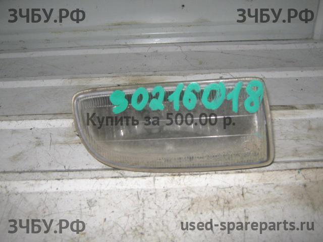 Toyota Land Cruiser 100 ПТФ правая